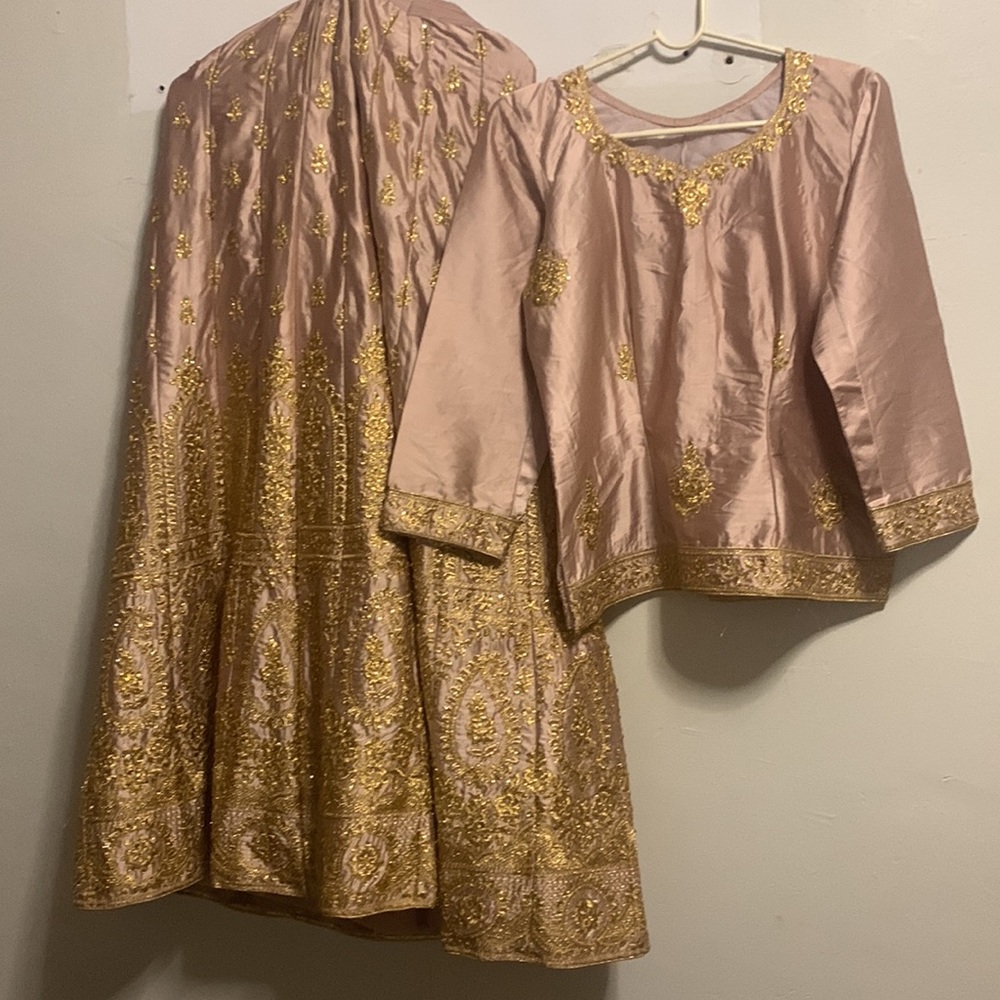 Mauve And Gold Mehndi Lehnga Dress View 2